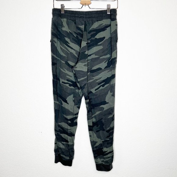 SPLENDID Classic Camo Joggers - Picture 5 of 5